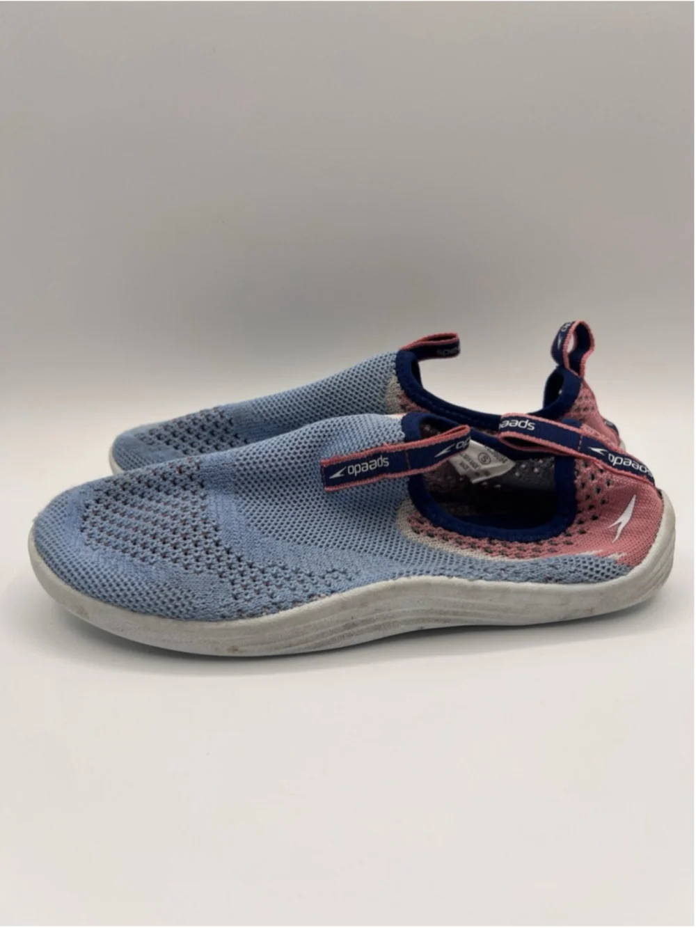 Speedo Water Shoes Woman’s Size Small 5-6 Blue Mesh Top Rubber Sole Pull-On